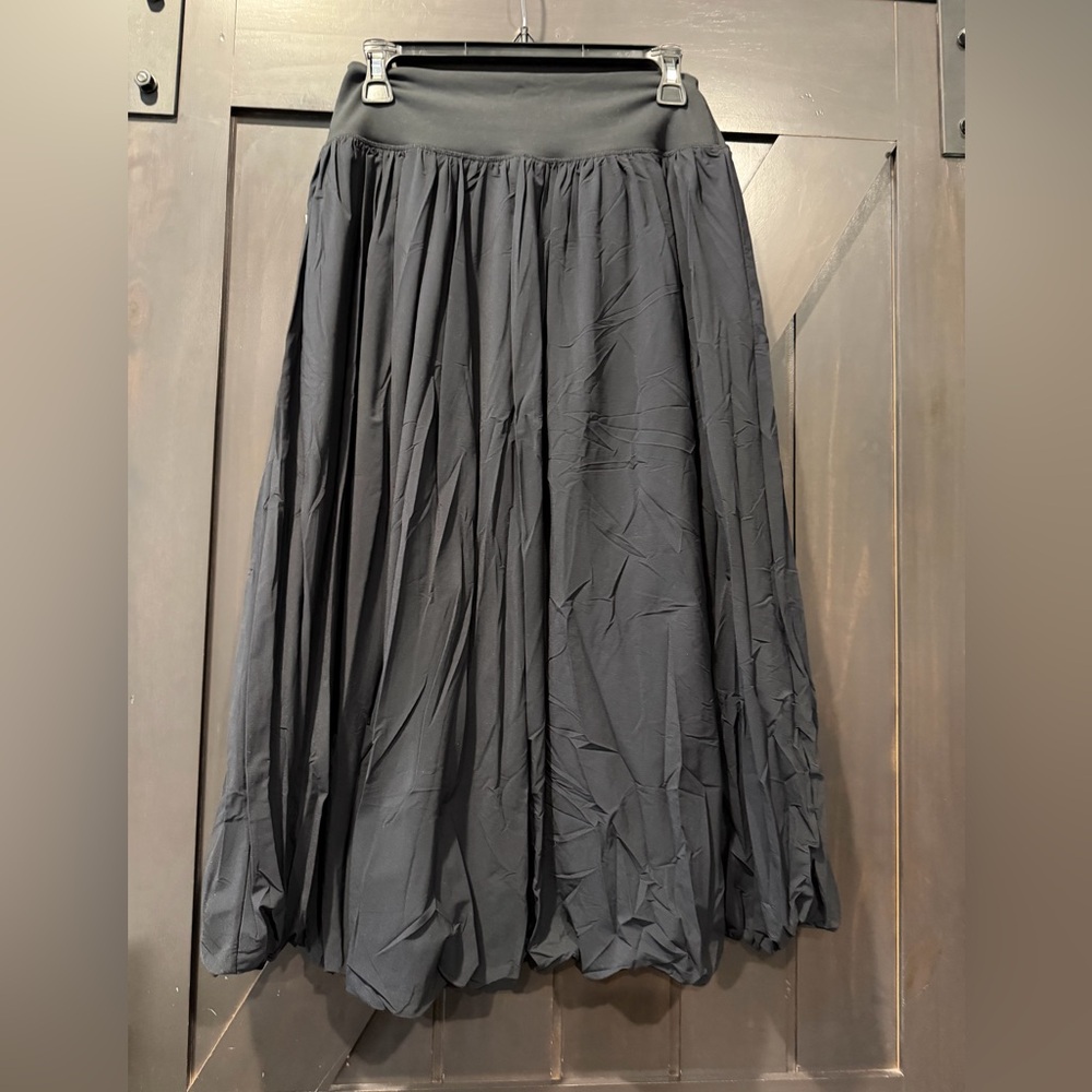Mono B Black Bubble Hem Mid Skirt - Picture 4 of 4
